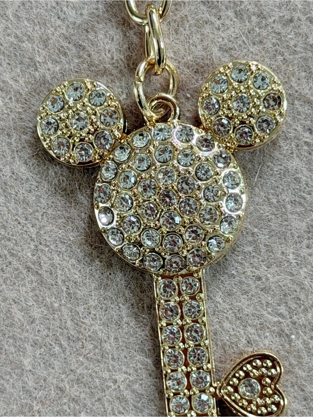 Skeleton key Mickey Mouse Keychain bag Charm gifts travel keyring rhinestone
